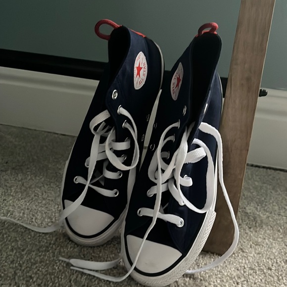 Converse Shoes - Nice pair of converse hi tops